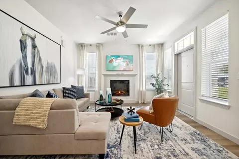 1200 Southeast Pkwy #906, Azle, TX 76020