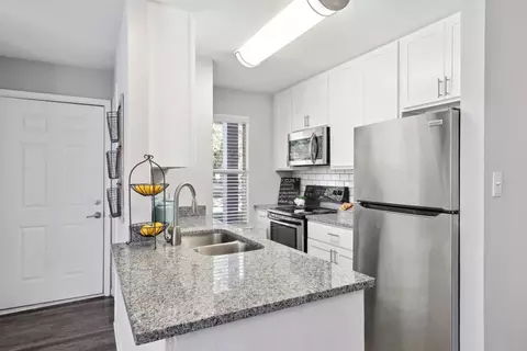 102 Sunrise Cv #102M-F, Hampton, VA 23666