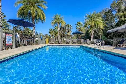 367 Sunny Oaks Way #H156, Lady Lake, FL 32159