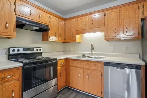 160 Stateline Rd #LH40, Clarksville, TN 37042