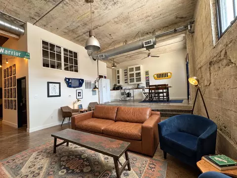 311 Bryan Ave #209, Fort Worth, TX 76104