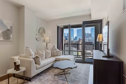 922 W Washington Blvd #0104, Chicago, IL 60607