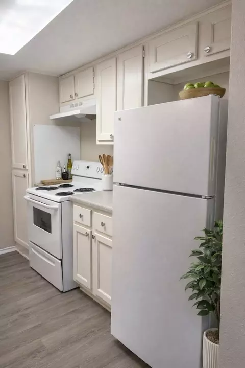 1201 S Johnson St #15, Alvin, TX 77511