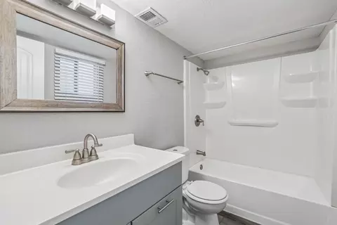 5245 E Thomas Rd #E67, Phoenix, AZ 85018 photo 5