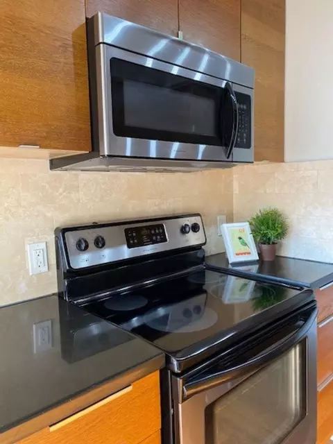 2020 SW Salmon St #704, Portland, OR 97205
