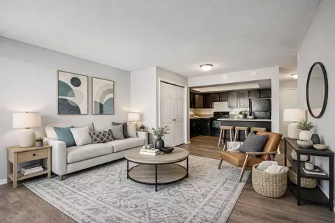 6701 N College Ave #302, Indianapolis, IN 46220