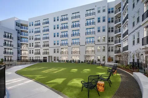 500 Saint Albans Dr #526, Raleigh, NC 27609