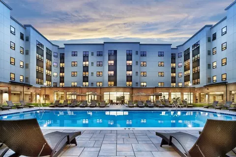 10 Green St #229, Woodbridge, NJ 07095