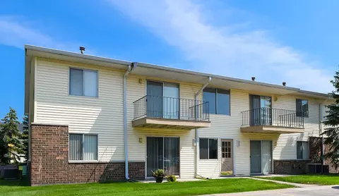 5841 Ambassador Dr #5783-8, Saginaw, MI 48603