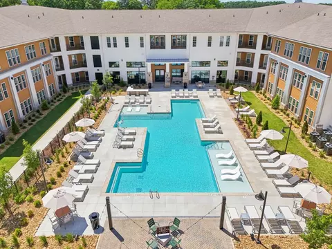 300 Commerce Ave #2218, Lagrange, GA 30241
