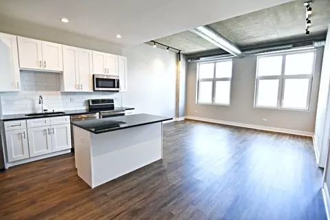 3833 N Broadway #3833-619, Chicago, IL 60613