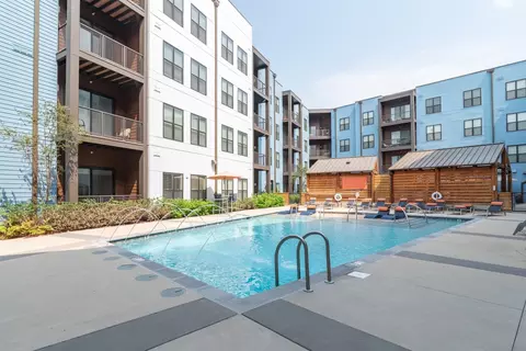328 Cherokee Blvd #215, Chattanooga, TN 37405