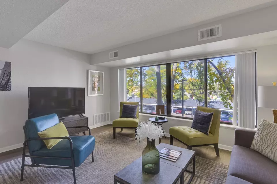  3725 3725 E Buchtel Blvd #4-205, Denver, CO 80210 photo 2