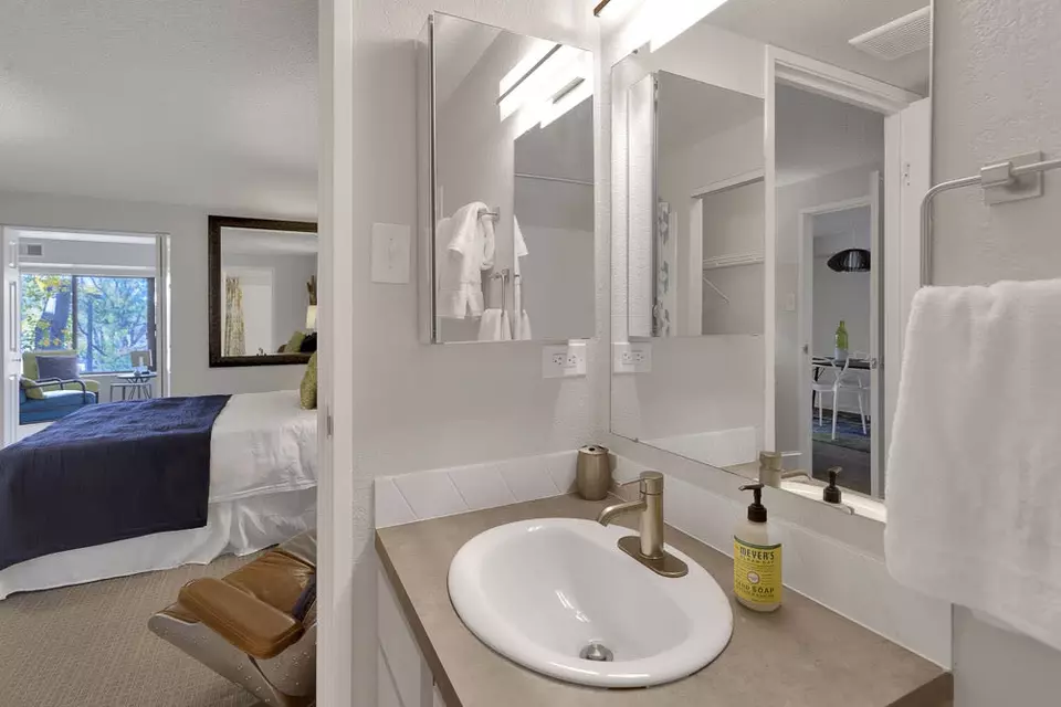  3725 3725 E Buchtel Blvd #4-205, Denver, CO 80210 photo 5