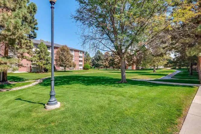  3725 3725 E Buchtel Blvd #4-205, Denver, CO 80210 photo 13