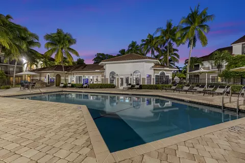 812 S Park Rd #03-33, Hollywood, FL 33021