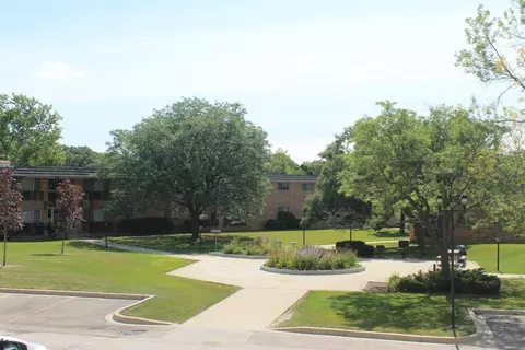 9707 W National Ave #962714, West Allis, WI 53227