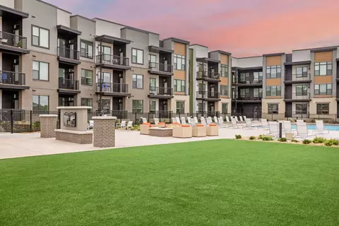 18000 W 97th St #2317, Lenexa, KS 66219