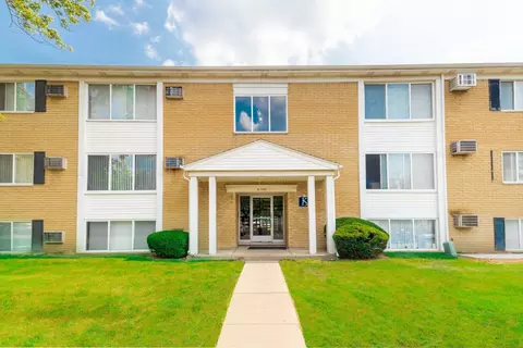 167 Cherry Valley Dr #J06, Inkster, MI 48141
