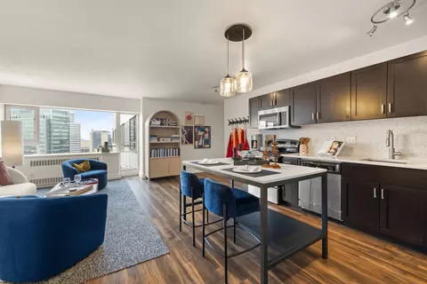 1717 SW Park Ave #1011, Portland, OR 97201