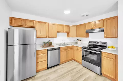 502 W River Rd #003, Hooksett, NH 03106