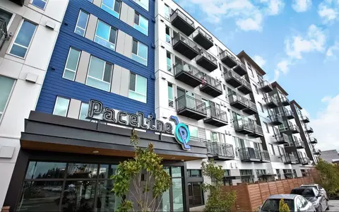 17202 Aurora Ave N #129, Shoreline, WA 98133