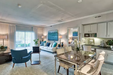 4631 S Eastland Center Dr #1121, Independence, MO 64055