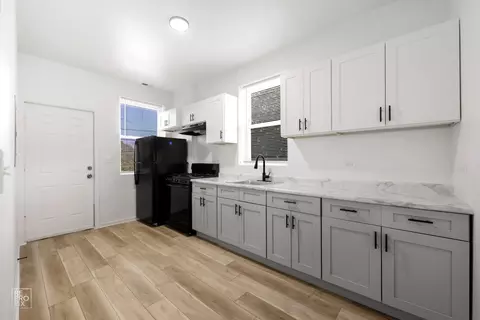5718 S Wabash Ave #5718-1, Chicago, IL 60637