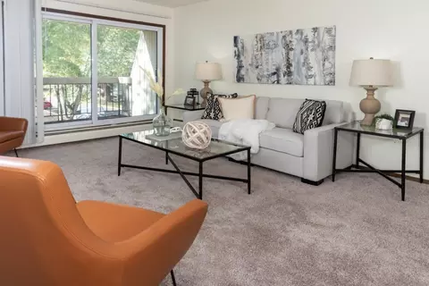 1701 Burnsville Pkwy #1201, Burnsville, MN 55337