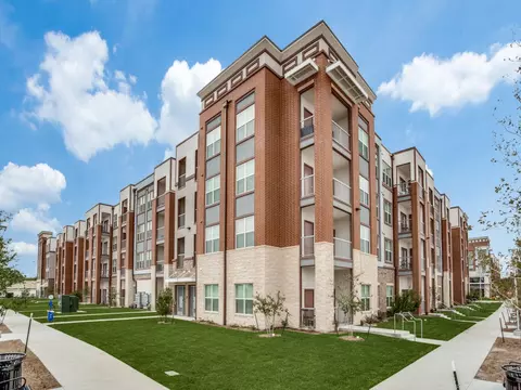 7202 S Westmoreland Rd #1440, Dallas, TX 75237