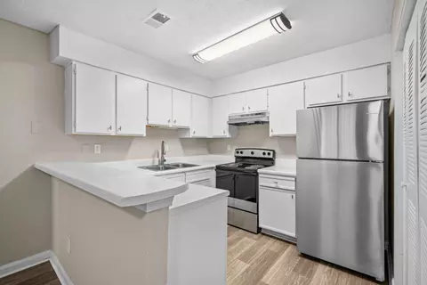 2435 Aylesbury Loop #243, Decatur, GA 30034