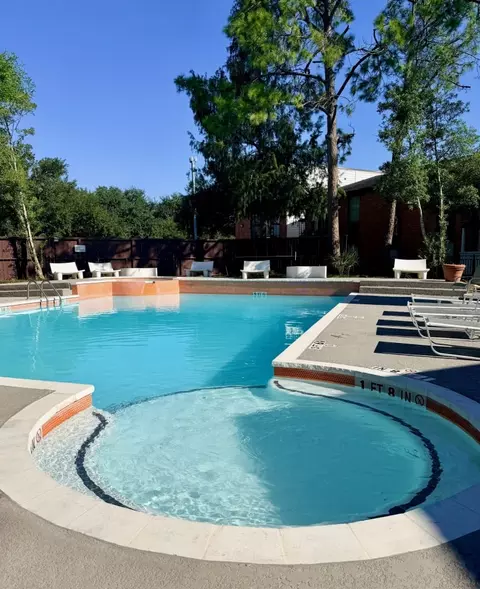 1800 El Paseo St #909, Houston, TX 77054