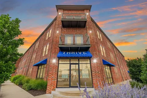 111 E 4th St #2201, North Little Rock, AR 72114