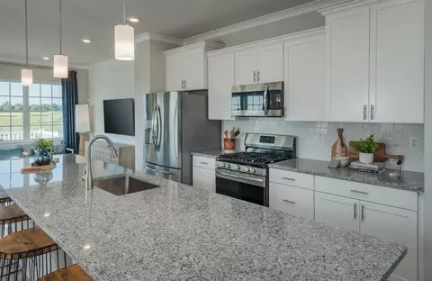 5691 Glencoe Pl #04052, White Plains, MD 20695