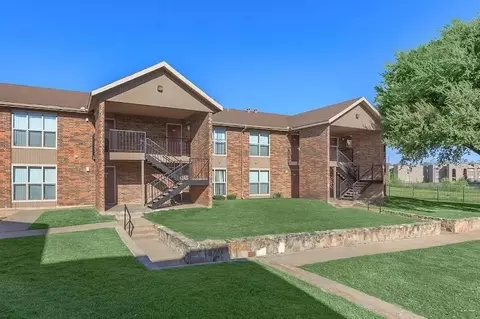 1100 N 6th St #GG-7, Waco, TX 76707