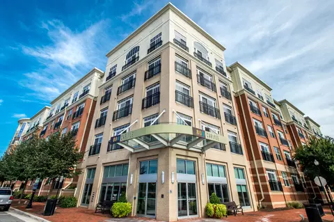 800 John Carlyle St #555, Alexandria, VA 22314