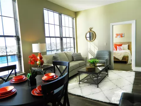 91 Main St #16, Warren, RI 02885