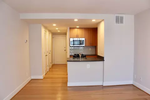 1112 M St NW #0305, Washington, DC 20005