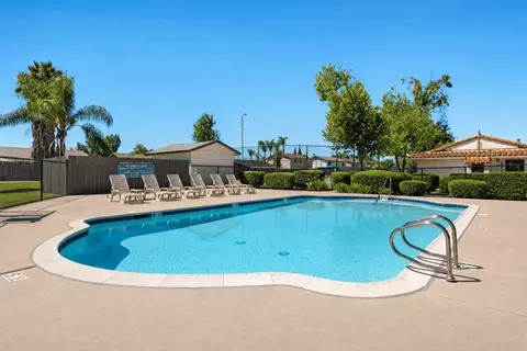 511 14th St #F06, Ramona, CA 92065