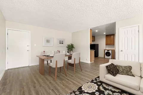 20909 Parthenia St #20909P46, Los Angeles, CA 91304