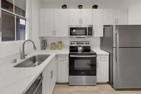 9320 Hillery Dr #14302, San Diego, CA 92126
