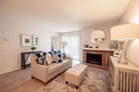 4031 Thousand Oaks Dr #D0515, San Antonio, TX 78217