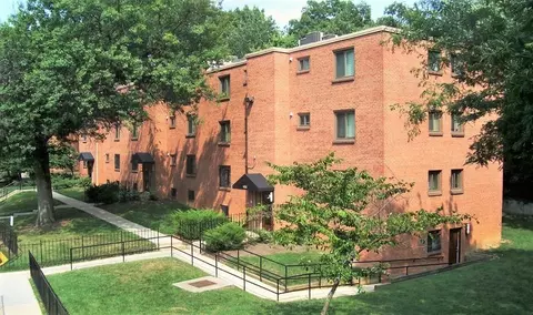 1438 Cedar St SE #45302, Washington, DC 20020