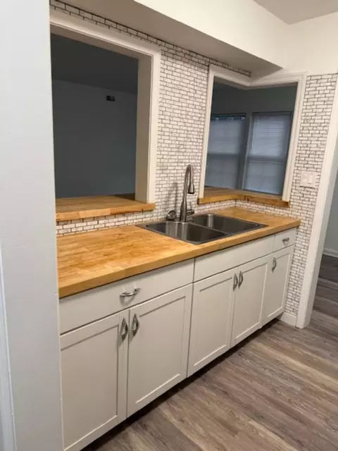 3733 Warrensville Center Rd UNIT 2, Shaker Heights, OH 44122
