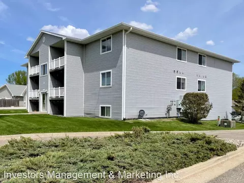 1800 16th St NW #1820-9, Minot, ND 58703