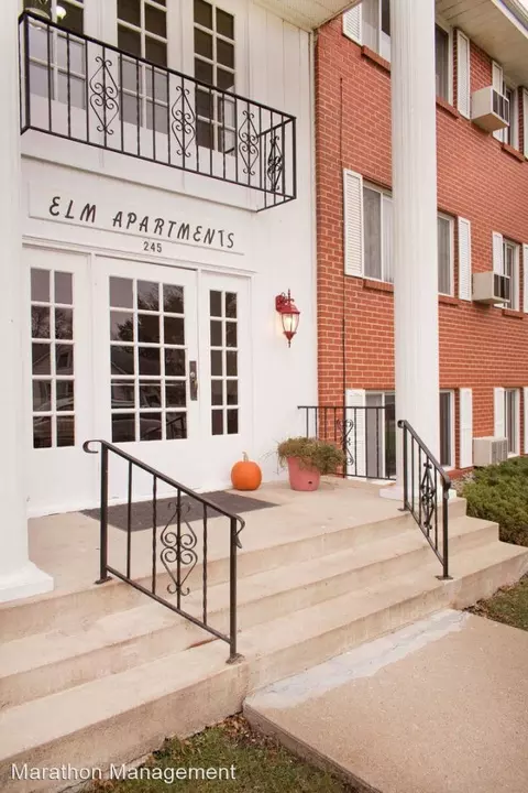 245 S Elm St #304, Waconia, MN 55387