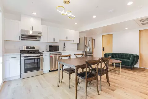1534 W 35th St, Los Angeles, CA 90018