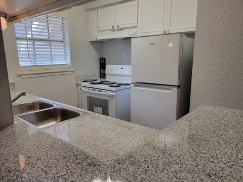 6768 Renwick Dr #1-8, Houston, TX 77081