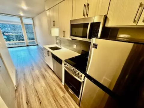 6301 15th Ave NW #303, Seattle, WA 98107