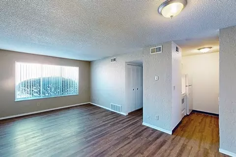 2015 41st St NW #K20, Rochester, MN 55901